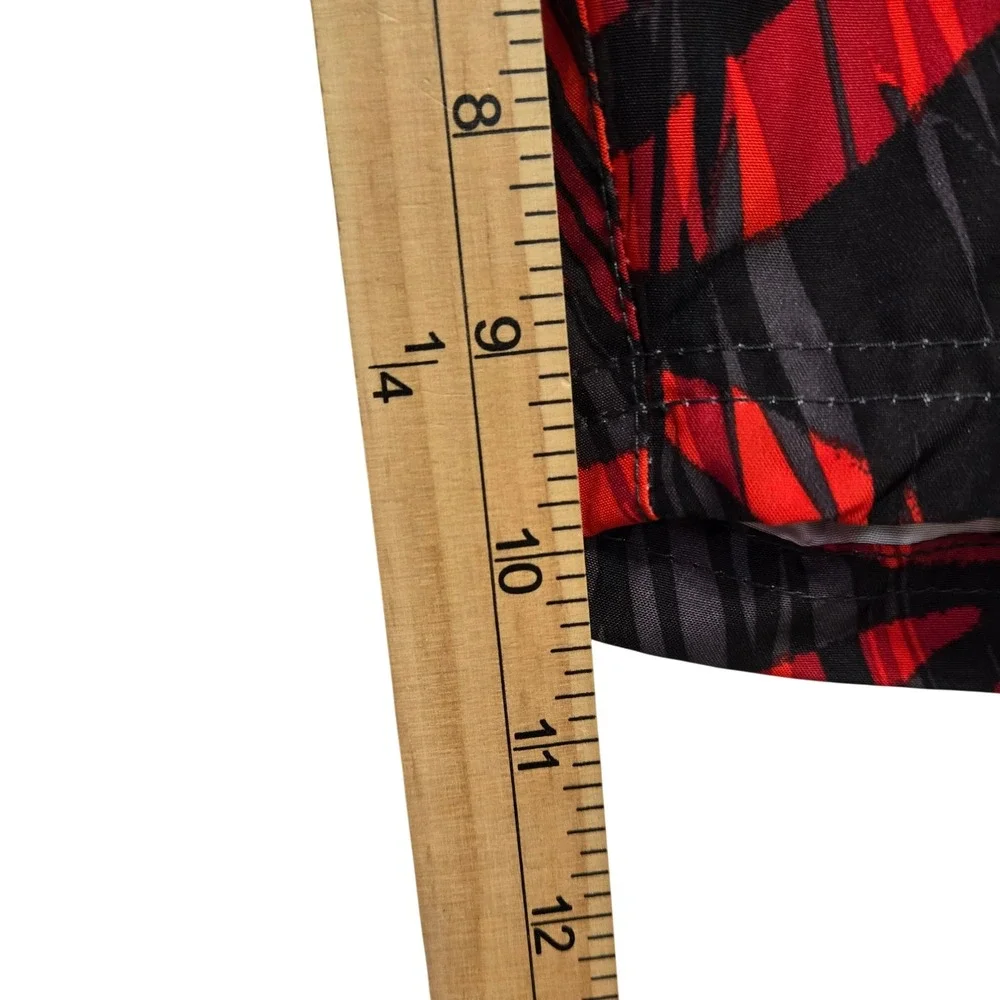 Triangle Riviera Beach Mens Board Shorts Size 32 Red Black Tropical Floral‎ Swim